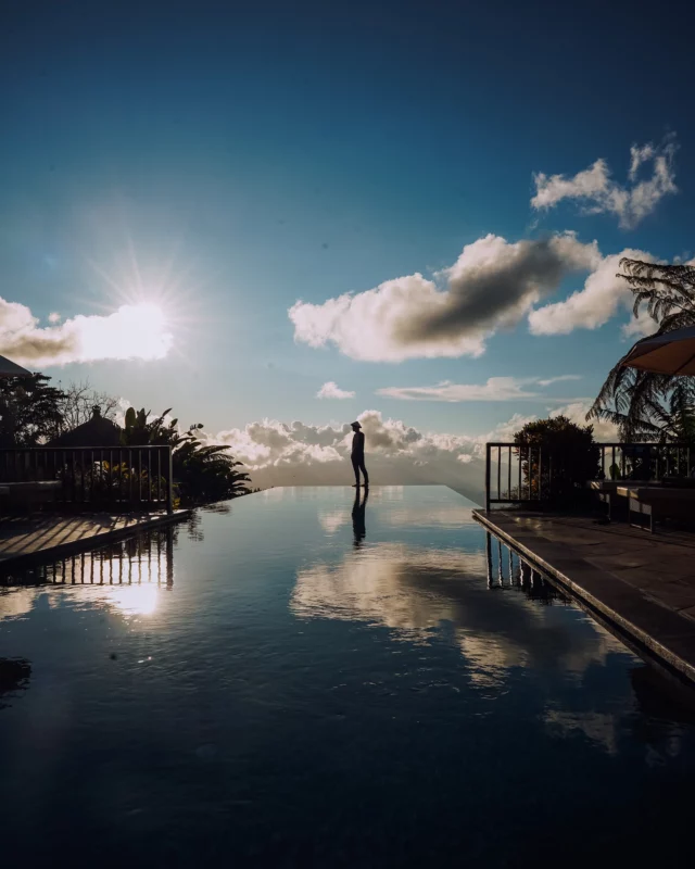 Step in, breathe out, and let the view take over.
.
.
.
.
.
#mundukmodingplantation #munduk #mmp #coffeeplantationresort #northbali #ecoresortbali #balibucketlist #traveltobali #bestinfinitypoolbali #infinitypool #travelinspiration #luxuryresort #bestinfinitypool #topresortbali #luxury #natureresort #cloud #poolside #misty
